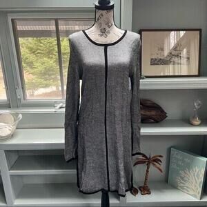 100% Marino wool gray and black wave patterned midi long sleeve dress